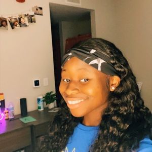 Meet your Posher, Esther